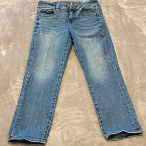 American Eagle Outfitters Women's Light Blue Crop Leg Jeans